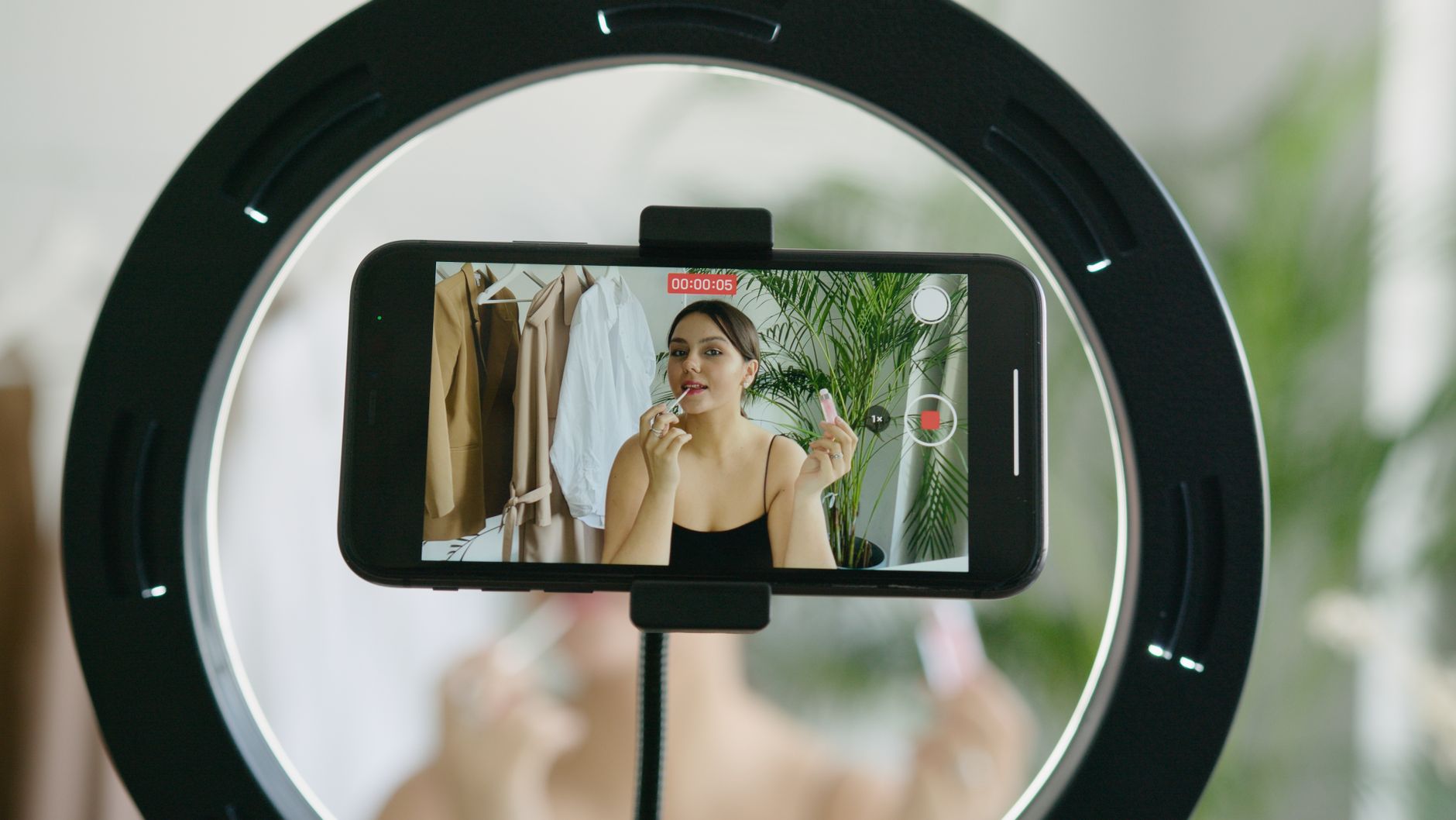 Vertikális tartalomgyártás a Rossmann Beauty Reels sorozathoz